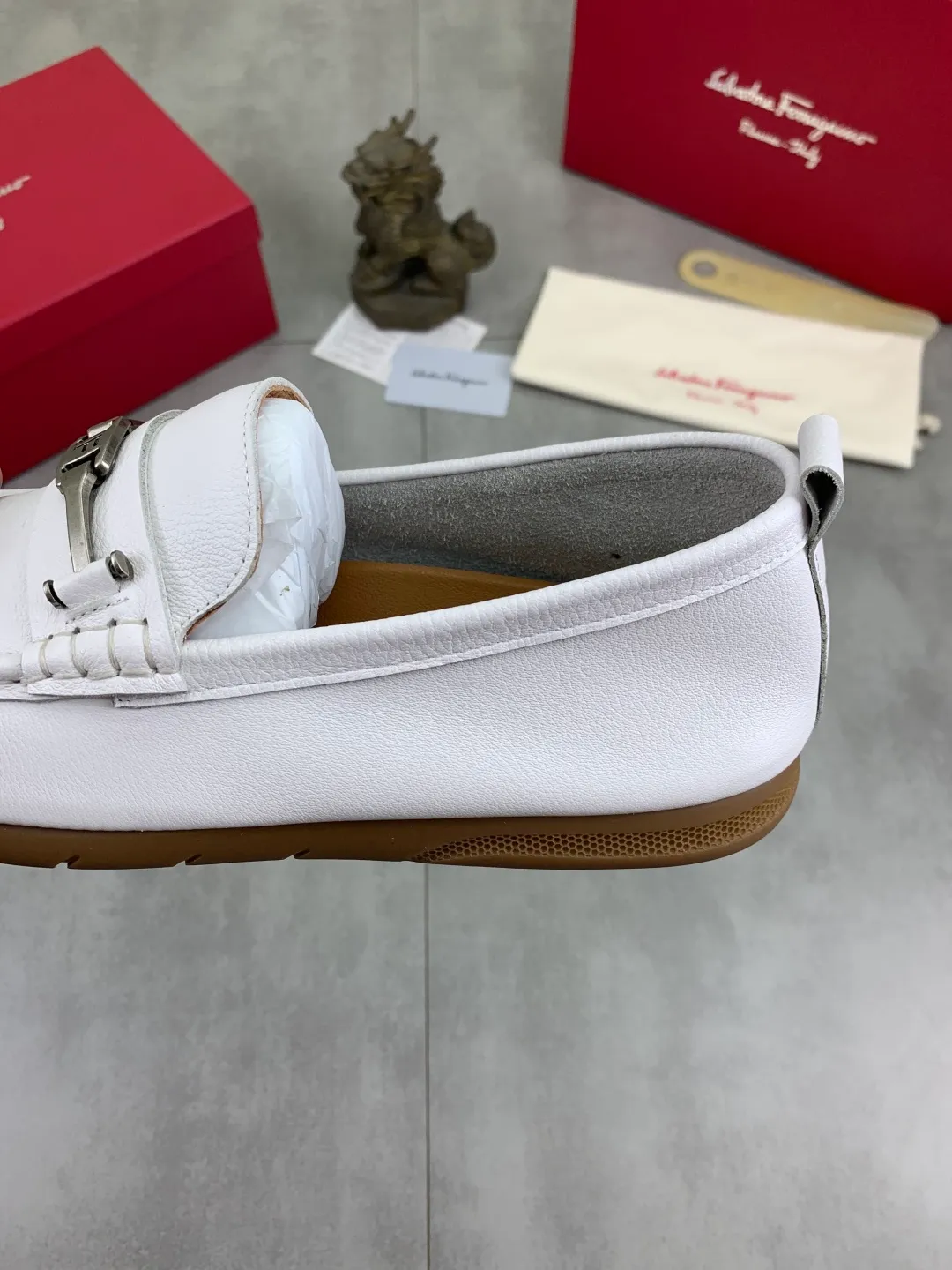 Men's shoes 💰P480 New model [Ferragamo/Ferragamo] Latest model Original imported calfskin, imported pigskin lining + original luxury metal buckle + original rubber outsole Soft and comfortable Size number: 38-44